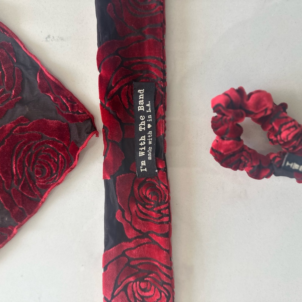 Red and Black Hair Accessories Set with Floral Design